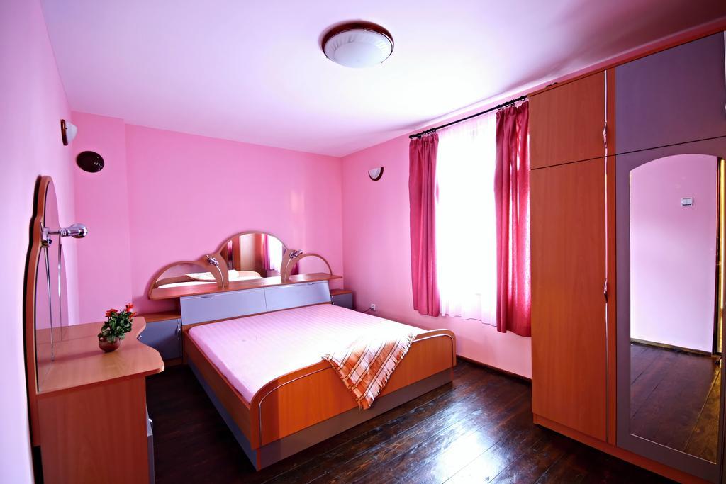 Private 4Br-2Ba Guest House Dryanovo With Pool And Free Parking Kültér fotó